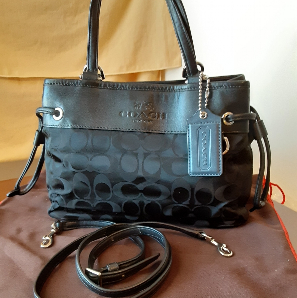 NWOT Coach mini purse